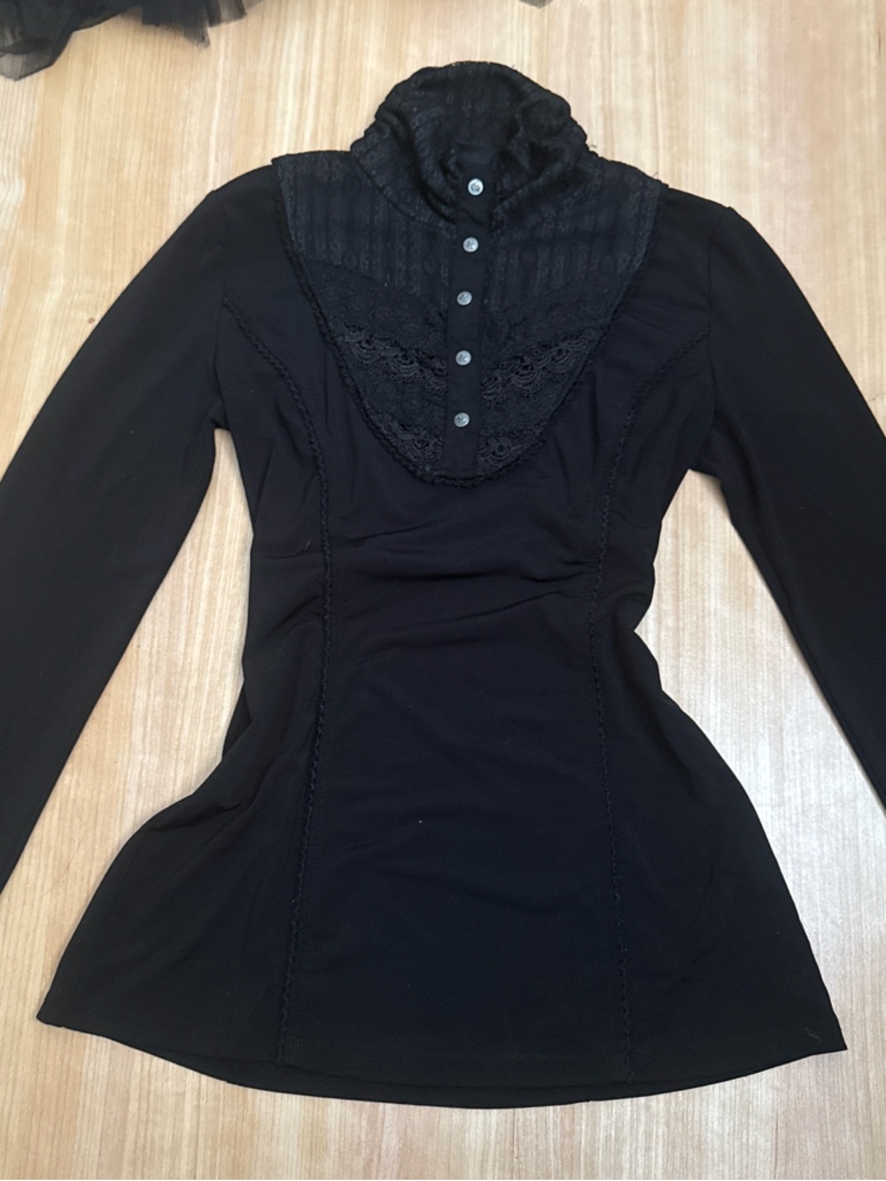 Rare Vkei Ozz on Ozz angelo button up victorian top